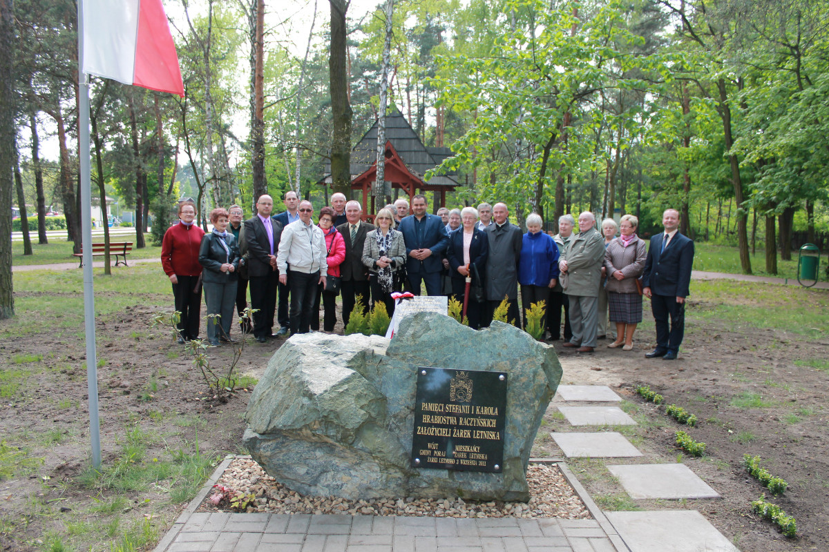 Park z altaną w Żarkach Letnisku